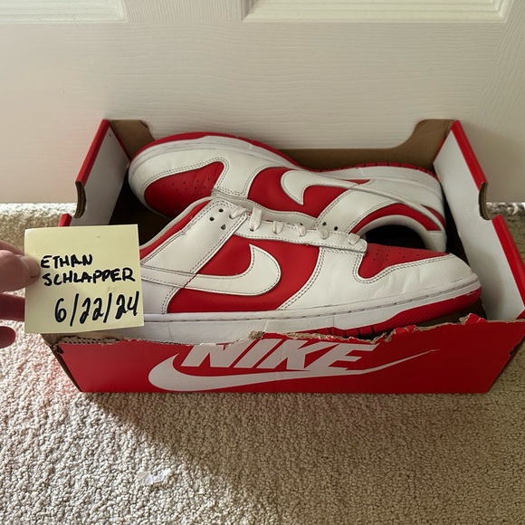 Sneakers - Picture 15 of 16